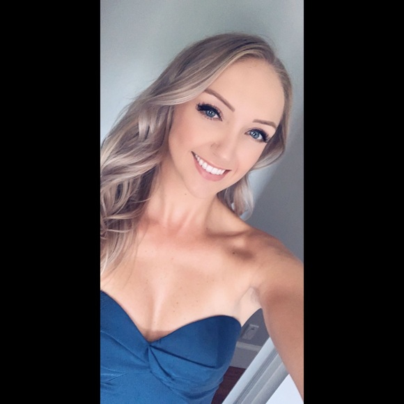 Meet your Posher, Erin - Picture 1 of 1
